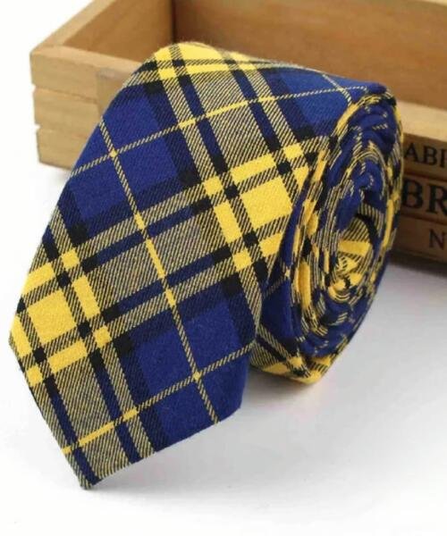 Corbata casual azul con amarillo