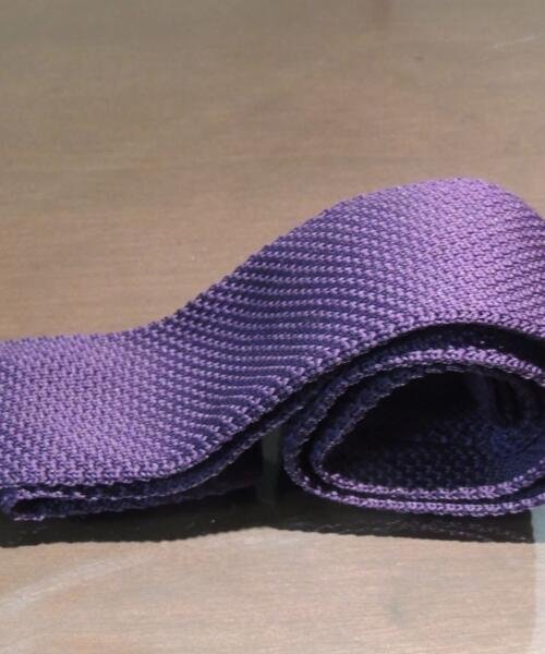 Sock tie morada con negro