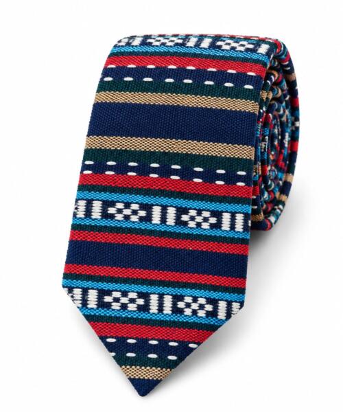 corbata típica azul